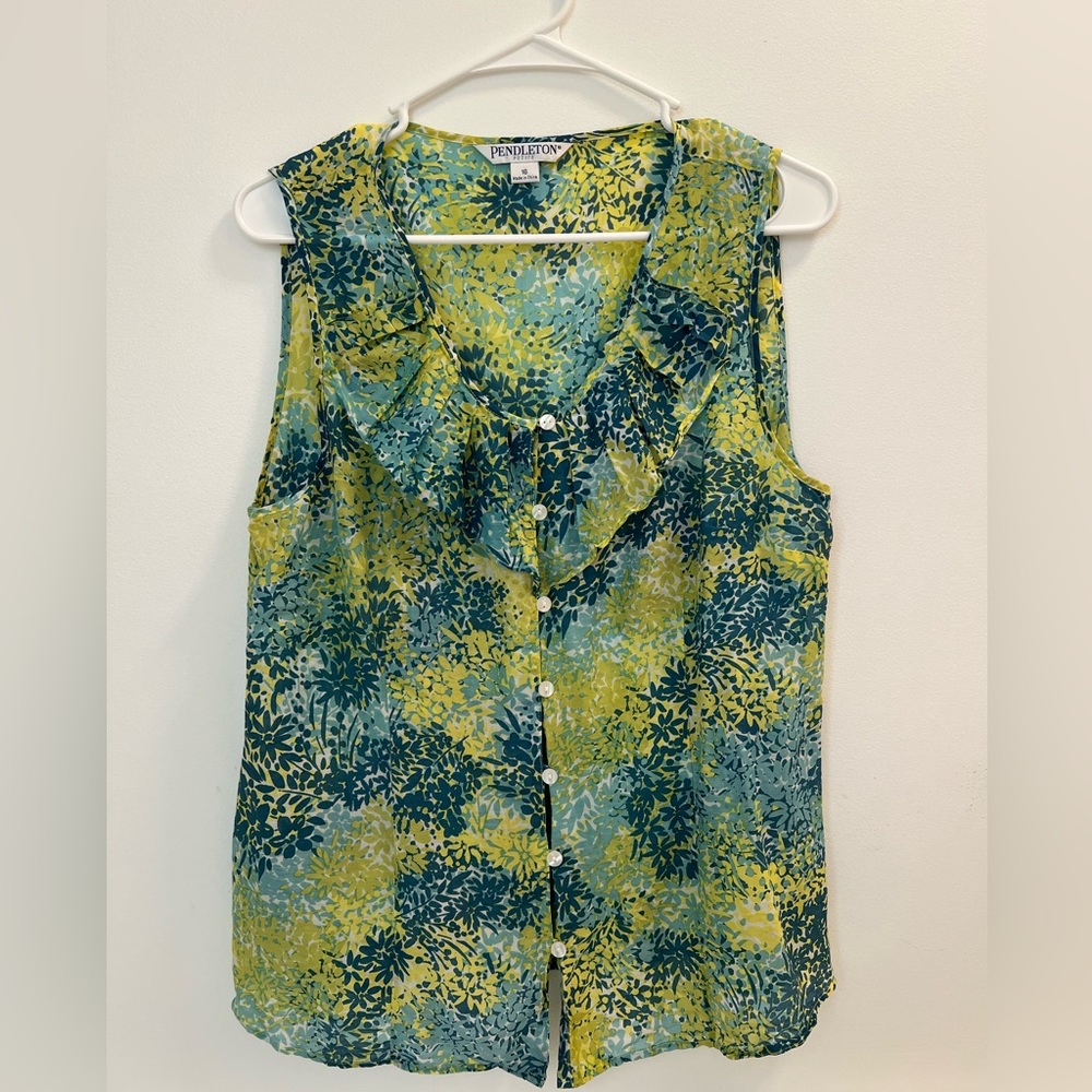 Pendleton Women's Sleeveless Top - Blue / green button up Floral ruffle blouse